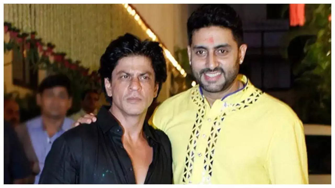 When it comes to giving life lessons or inspirational advice, in Bollywood, we can only think of Shah Rukh Khan. It's like the superstar has answers to all the questions. When he doesn't, he would still make us feel good with some motivating words or fun jokes. Once, SRK gave some great advice to Abhishek Bachchan, which has still stayed with the actor. In an interview, the Dus actor opens up about the same